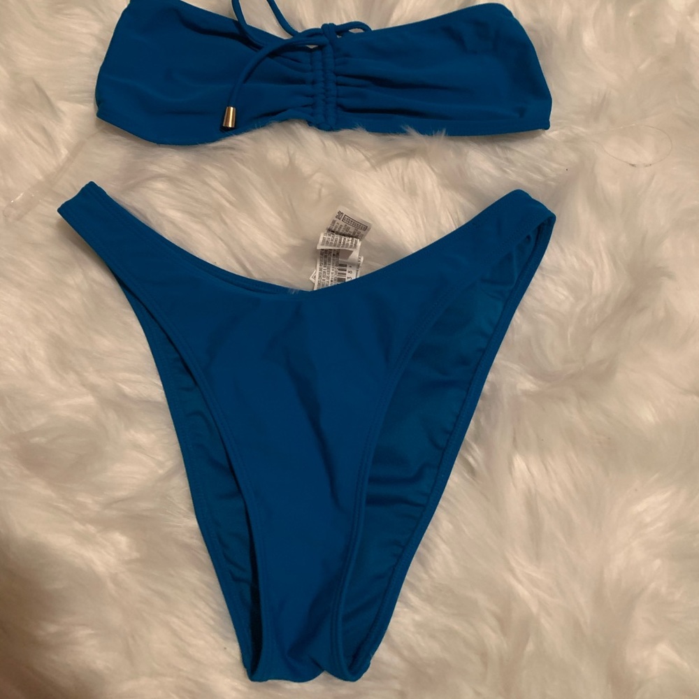 Strapless blue bikini